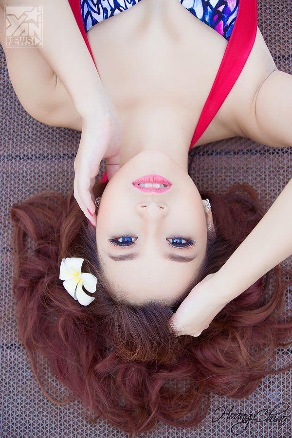 Hot girl Vân Cee nuột nà với bikini tươi mát
